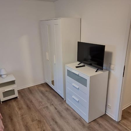 Gaestehaus-Ferienwohnung-Appartement Mit Terrasse - Naehe Kliniken/ Herzzentrum Bad Oeynhausen Kültér fotó