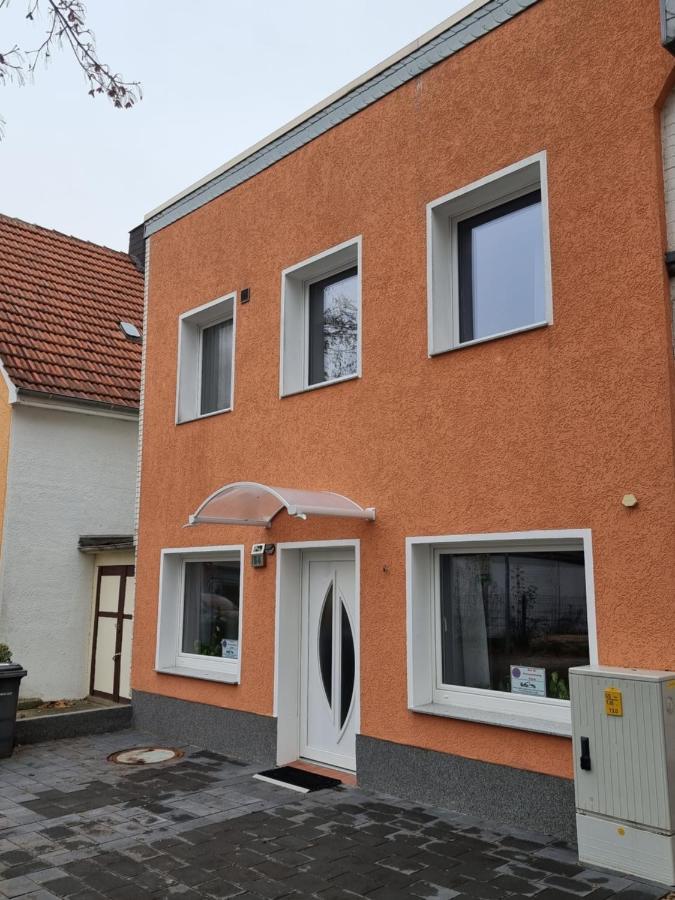 Gaestehaus-Ferienwohnung-Appartement Mit Terrasse - Naehe Kliniken/ Herzzentrum Bad Oeynhausen Kültér fotó