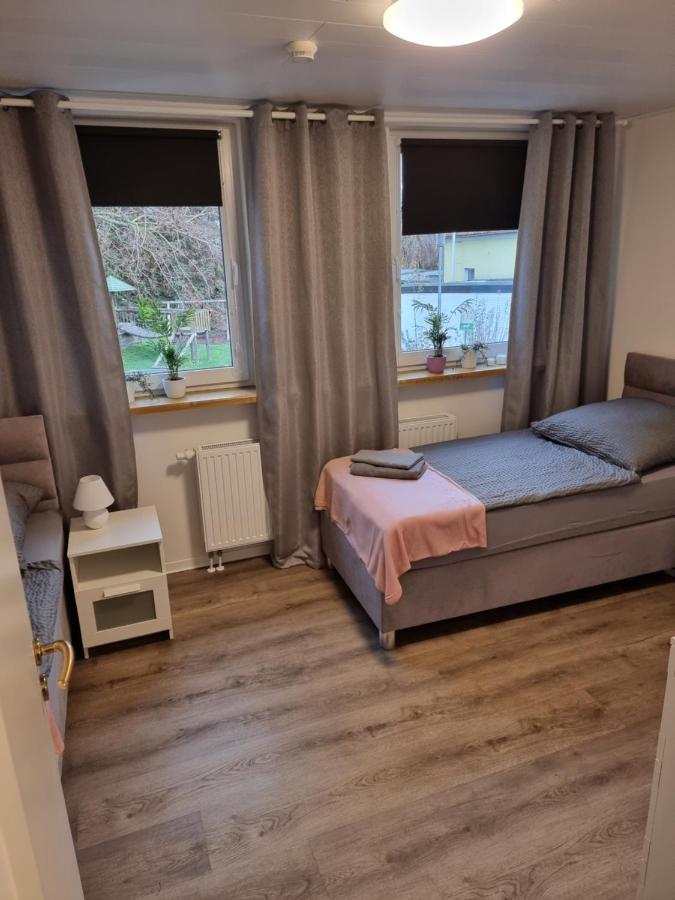 Gaestehaus-Ferienwohnung-Appartement Mit Terrasse - Naehe Kliniken/ Herzzentrum Bad Oeynhausen Kültér fotó