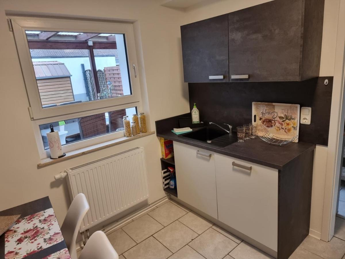 Gaestehaus-Ferienwohnung-Appartement Mit Terrasse - Naehe Kliniken/ Herzzentrum Bad Oeynhausen Kültér fotó